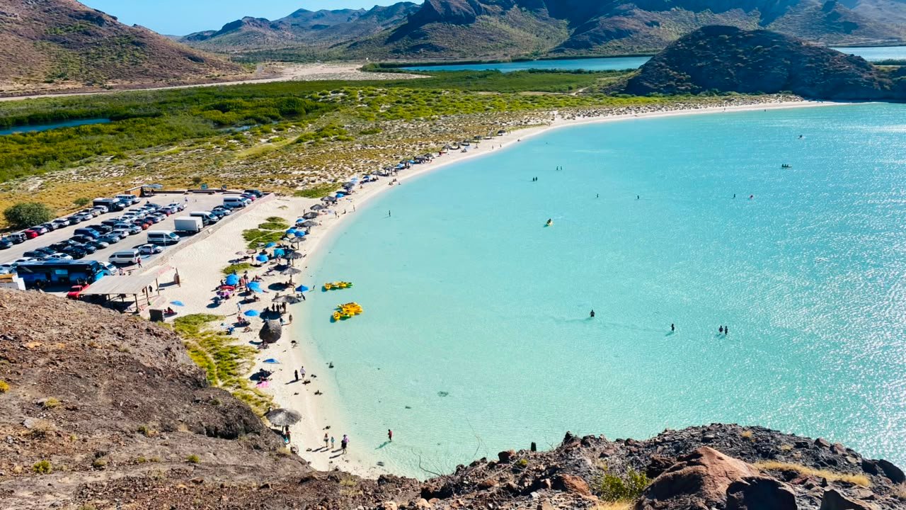 Balandra — La playa más famosa del Mar de Cortés.